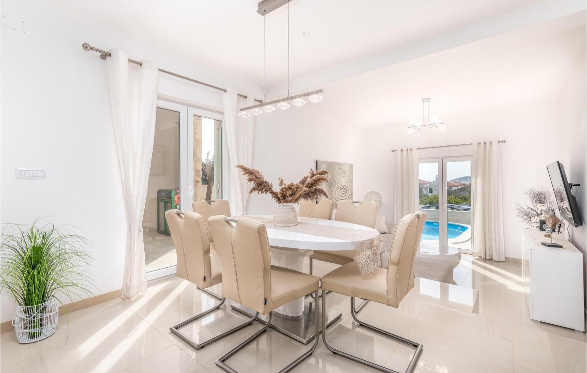 Beautiful Home In Martinscica With Wifi エクステリア 写真