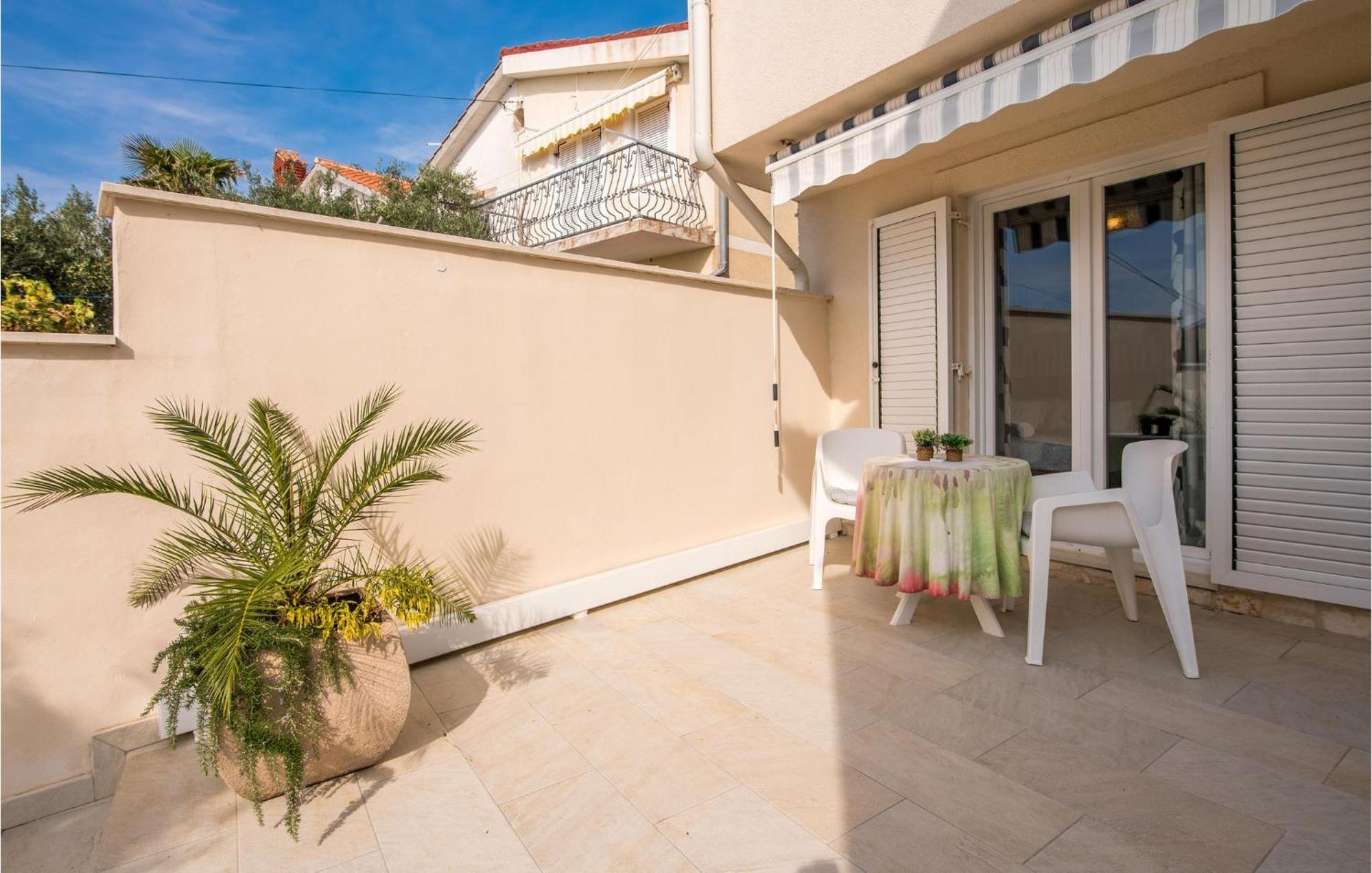 Beautiful Home In Martinscica With Wifi エクステリア 写真