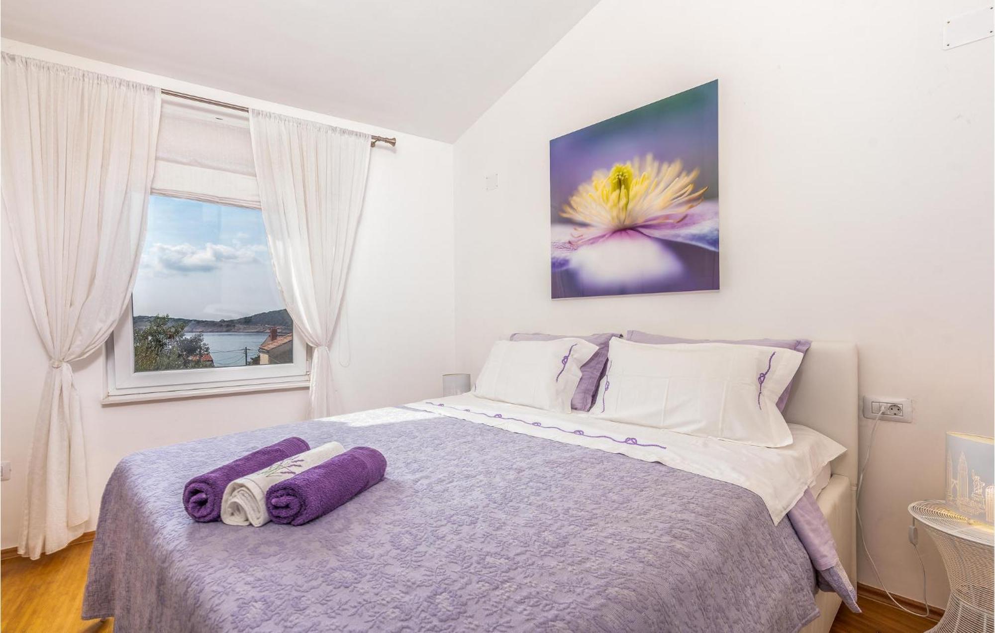 Beautiful Home In Martinscica With Wifi エクステリア 写真