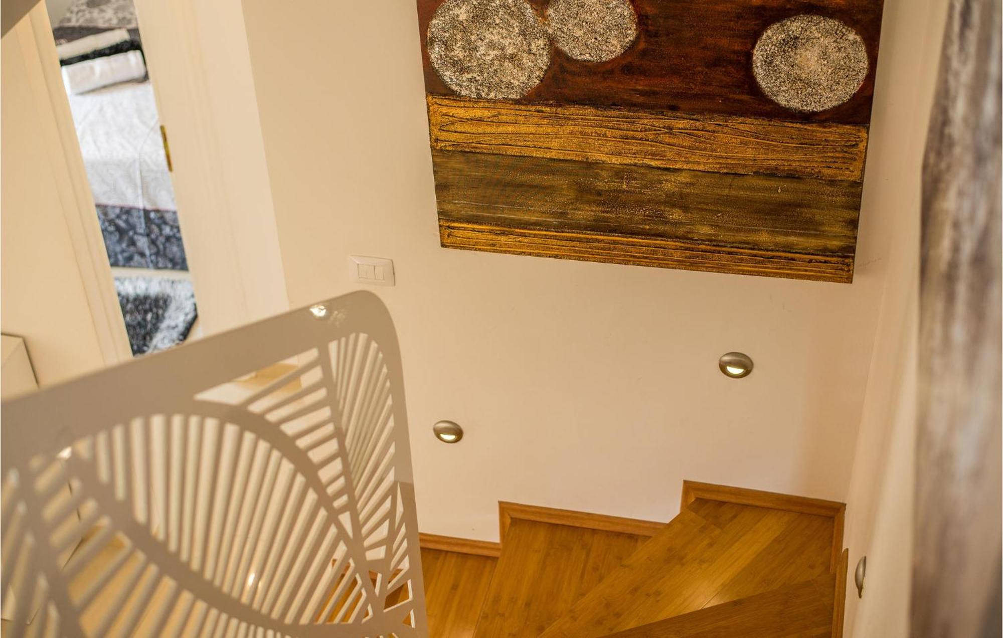 Beautiful Home In Martinscica With Wifi エクステリア 写真